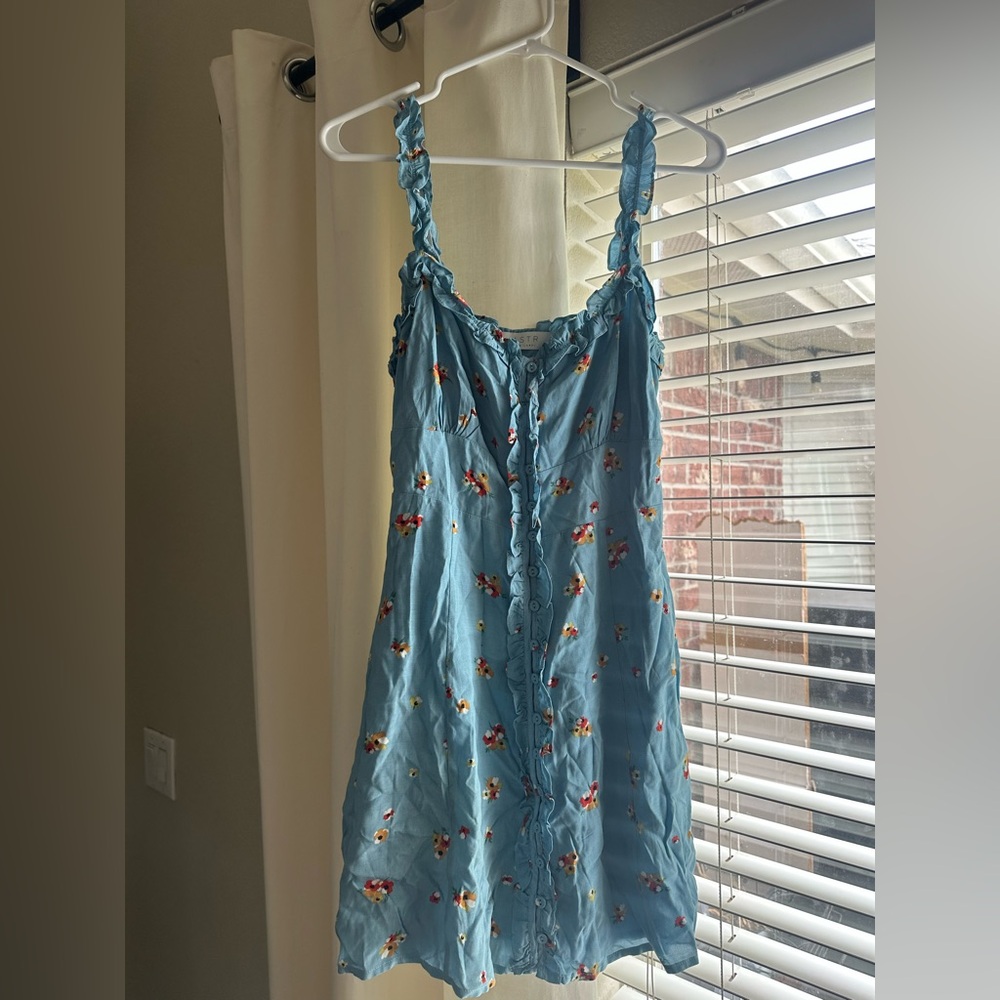 NWOT ASTR the Label Floral Blue Sundress